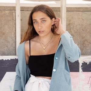 Meet your Posher, Sarina